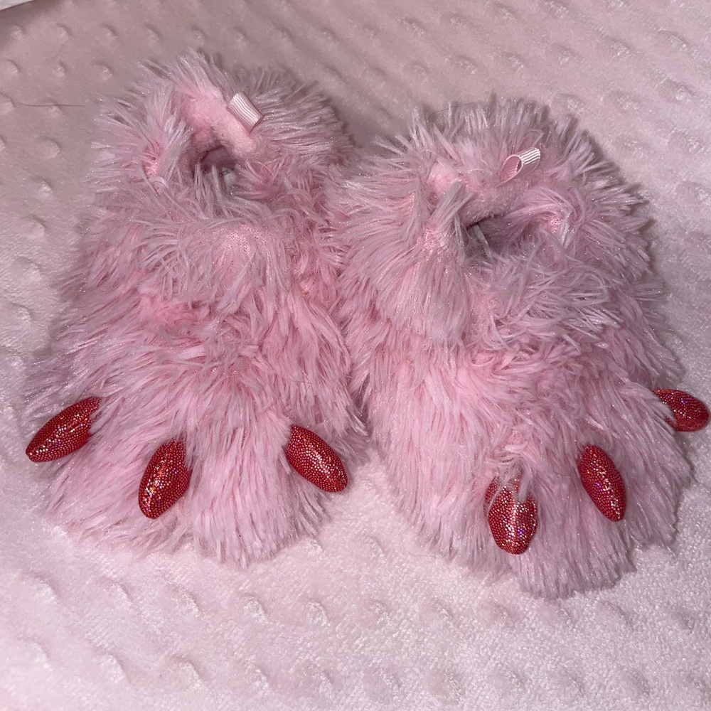 Wonder nation baby monster slippers